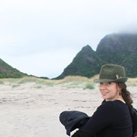 Julia Winters Photo 28
