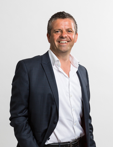 Adam Fletcher Photo 10