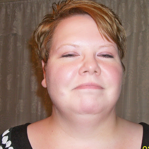 Kelli Nichols Photo 14