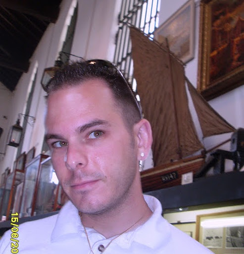 Damian Griffin Photo 29