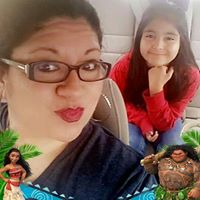 Elizabeth Reyna Photo 14