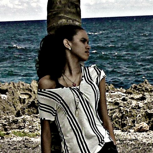 Nicole Lopez Photo 28