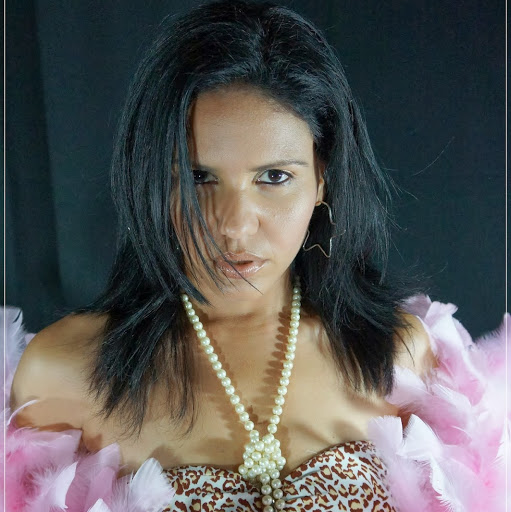 Sandra Moura Photo 32