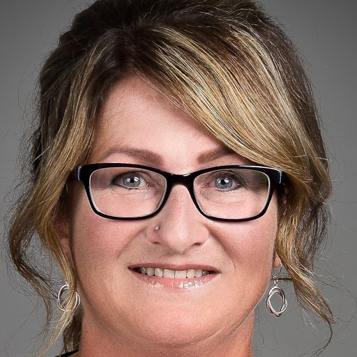 Carolyn Nicholson Photo 1