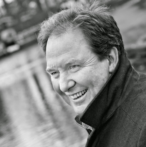 Alan Locke Photo 40