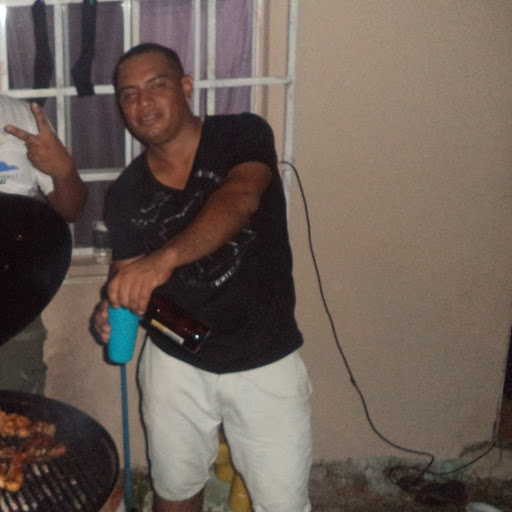 Humberto Reyes Photo 10