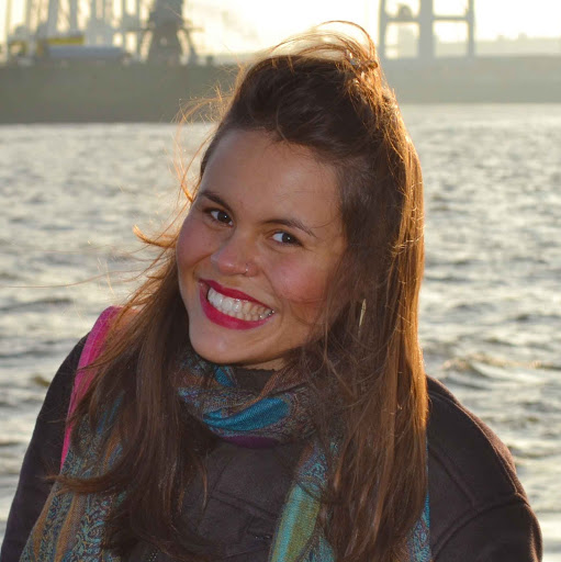 Julie Costa Photo 27