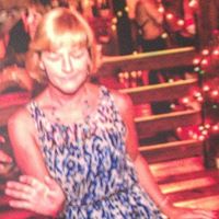 Elizabeth Wade Photo 43