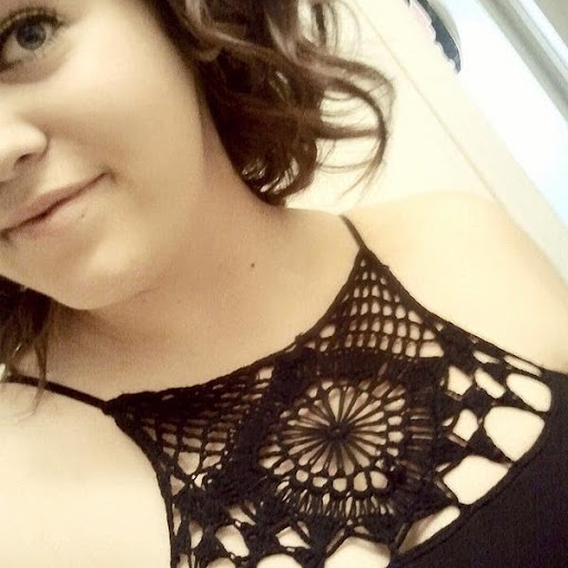 Nicole Garrison Photo 18