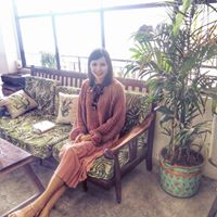 Huyen Pham Photo 16