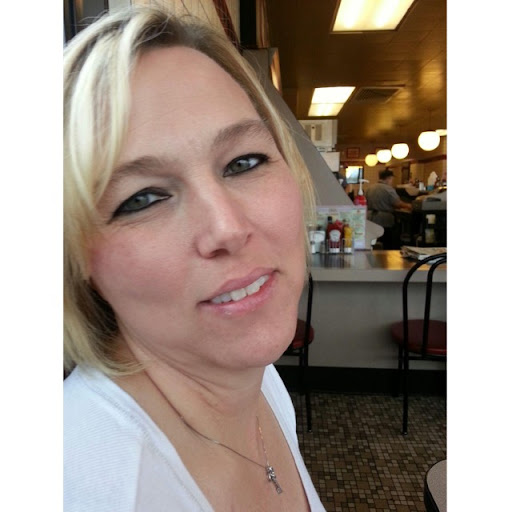 Kimberly Skaggs Photo 9
