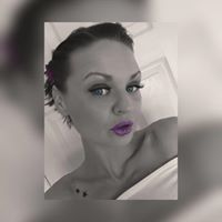Kelley Matthews Photo 9