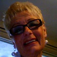 Vicky Miller Photo 17