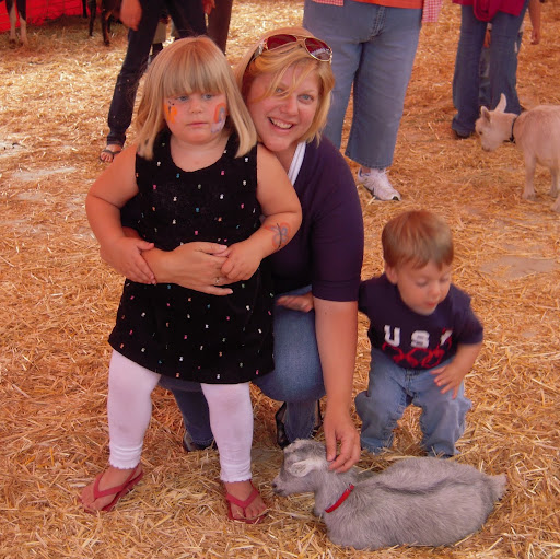 Lisa Middleton Photo 27