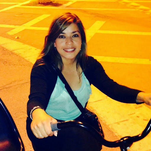 Dina Fuentes Photo 6