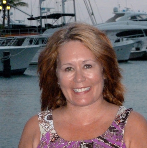 Linda Erickson Photo 14