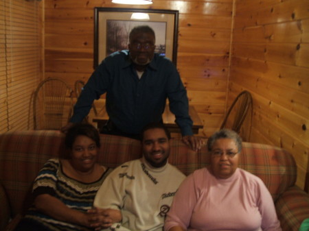 Joyce Thomas Photo 15
