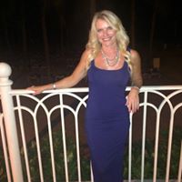 Colleen Dickinson Photo 26