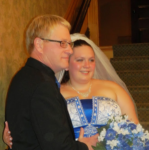 Amy Aldrich Photo 15