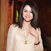 Julie Shah Photo 17