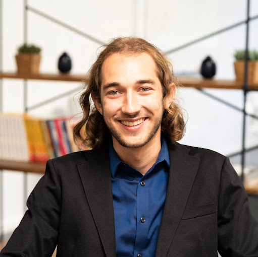 Nicholas Roth Photo 29