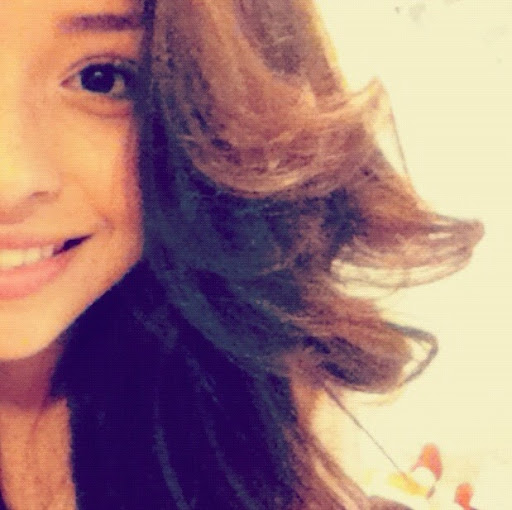 Elizabeth Almanza Photo 5
