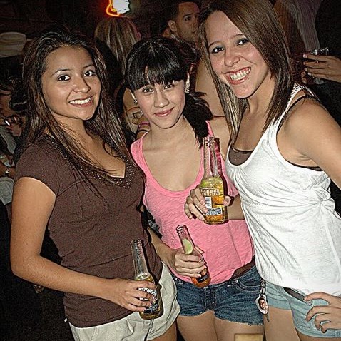Iliana Garcia Photo 31
