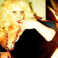 Robyn Valentine Photo 6