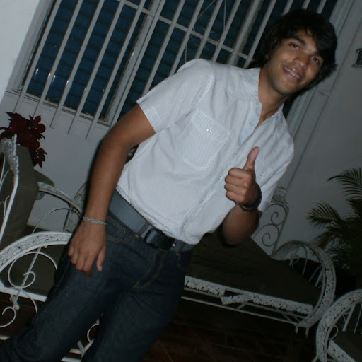 Cesar Navarro Photo 5
