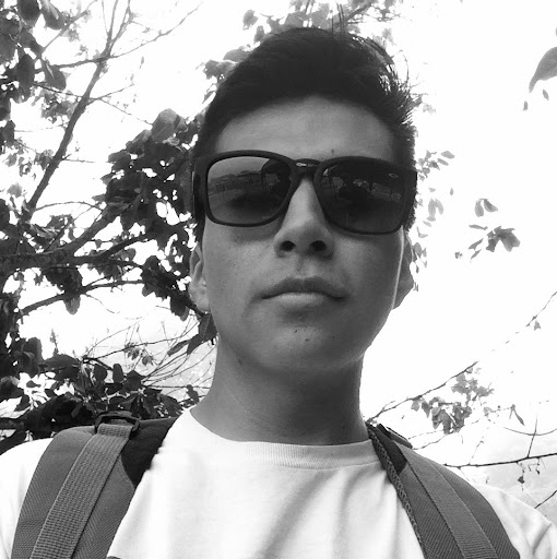 Erik Gomez Photo 35