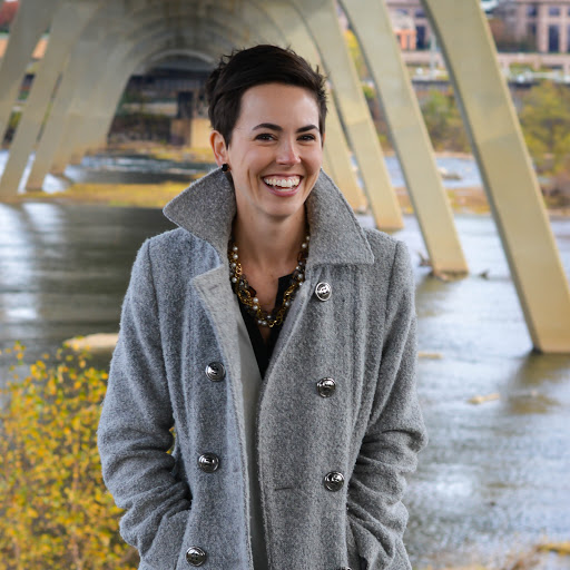 Colleen Nichols Photo 41
