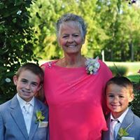 Joanne Hughes Photo 44