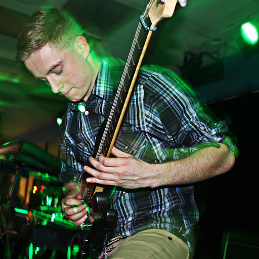Charlie Robbins Photo 19