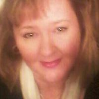 Lisa Derry Photo 10