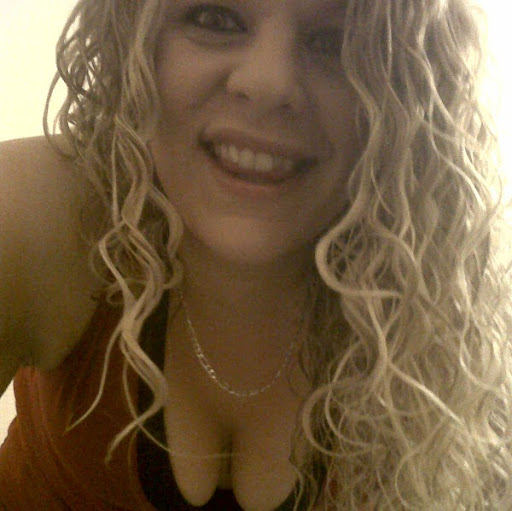Aimee Howe Photo 9