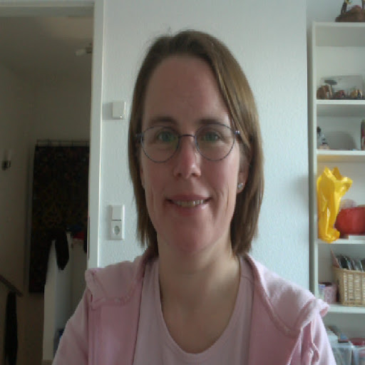 Elizabeth Harrison Photo 55