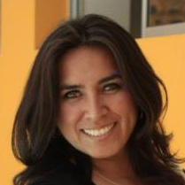 Elizabeth Salinas Photo 37