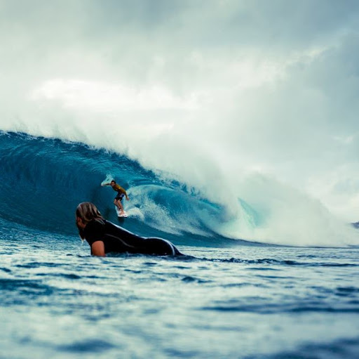 Alex Sutherland Photo 29