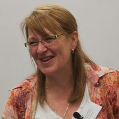 Louise Hayes Photo 38