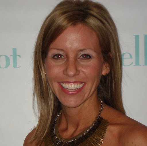 Sara Clement Photo 30