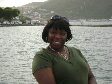 Renee Rowell Photo 8