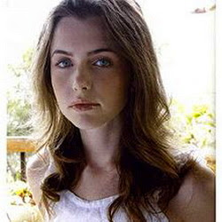 Nicole Beckham Photo 30