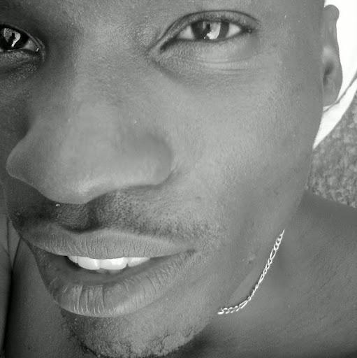 Marcus Houston Photo 8