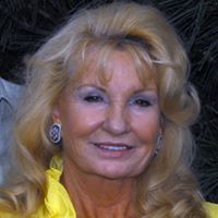 Anne Devlin Photo 32