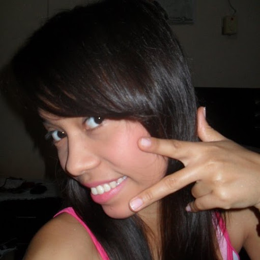Eliana Gomez Photo 9