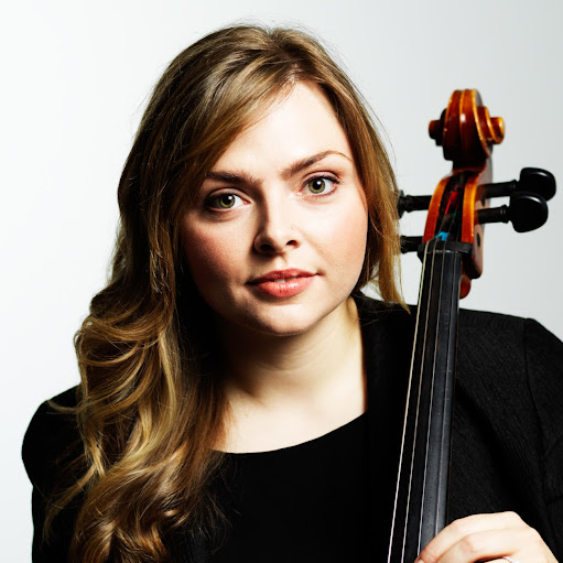 Erin Little Photo 9