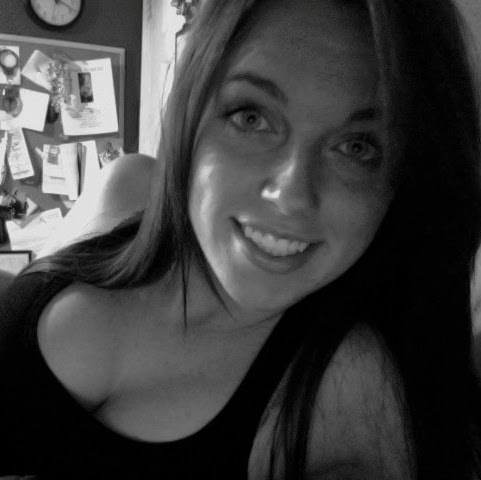 Kylie Stevenson Photo 10