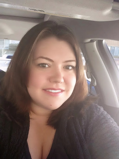 Jennifer Holt Photo 30