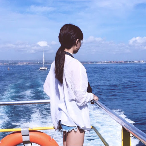 Hong Liu Photo 21