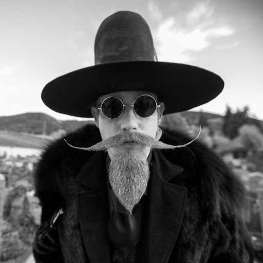 Jeffrey Beard Photo 19
